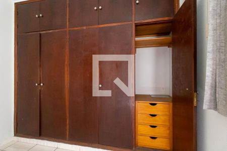 Quarto 1 - Armários de apartamento à venda com 2 quartos, 98m² em Centro, Campinas