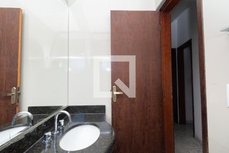 Casa à venda com 270m², 5 quartos e 3 vagasCasa 2 - Banheiro