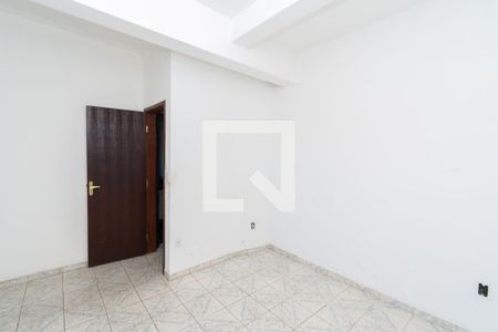 Casa à venda com 270m², 5 quartos e 3 vagasCasa 2 - Quarto 2