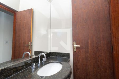 Casa à venda com 270m², 5 quartos e 3 vagasCasa 2 - Banheiro