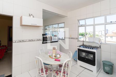 Casa à venda com 270m², 5 quartos e 3 vagasCasa 1 - Cozinha e Área de Serviços