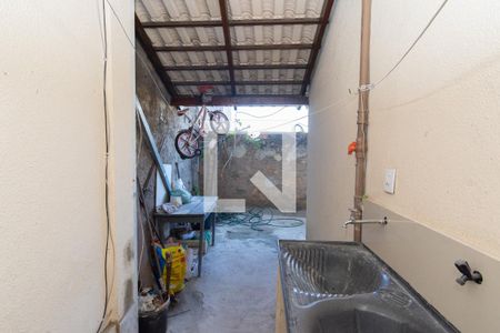 Casa à venda com 270m², 5 quartos e 3 vagasCasa 2 - Área de Serviços