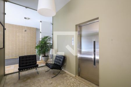 Apartamento à venda com 100m², 2 quartos e 1 vaga Apartamento à venda com 100m², 2 quartos e 1 vagaHall de entrada