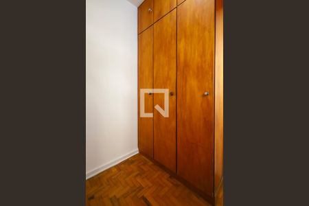 Apartamento à venda com 100m², 2 quartos e 1 vaga Apartamento à venda com 100m², 2 quartos e 1 vagaQuarto de Serviço