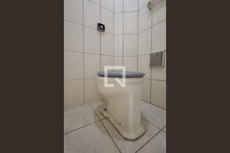 Apartamento à venda com 100m², 2 quartos e 1 vaga Apartamento à venda com 100m², 2 quartos e 1 vagaBanheiro de serviço