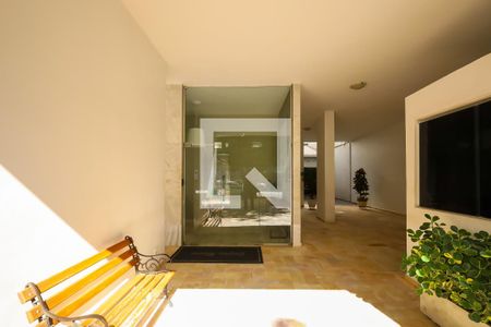 Apartamento à venda com 100m², 2 quartos e 1 vaga Apartamento à venda com 100m², 2 quartos e 1 vagaPortaria