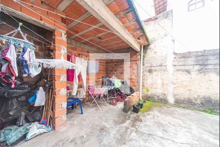 Casa à venda com 180m², 3 quartos e 2 vagasQuintal Fundos