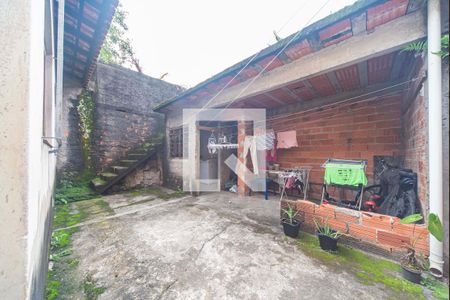 Casa à venda com 180m², 3 quartos e 2 vagasQuintal Fundos