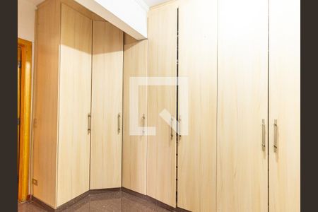 Apartamento para alugar com 105m², 3 quartos e 1 vagaCloset