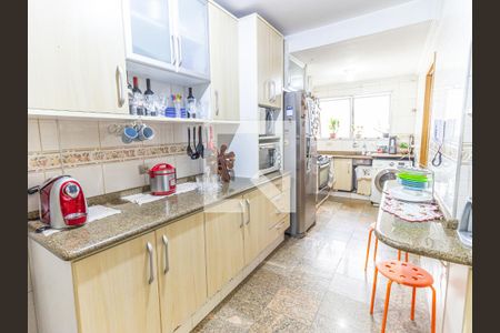 Apartamento para alugar com 105m², 3 quartos e 1 vagaCozinha e Área de Serviço