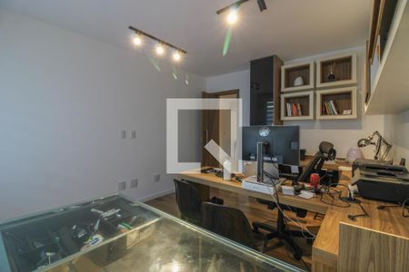 Casa de condomínio à venda com 600m², 5 quartos e 4 vagasEscritório