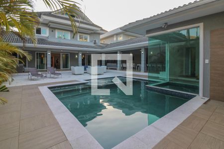 Casa de condomínio à venda com 600m², 5 quartos e 4 vagasÁrea Externa