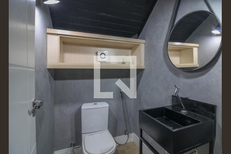 Casa de condomínio à venda com 600m², 5 quartos e 4 vagasLavabo do Sótão 