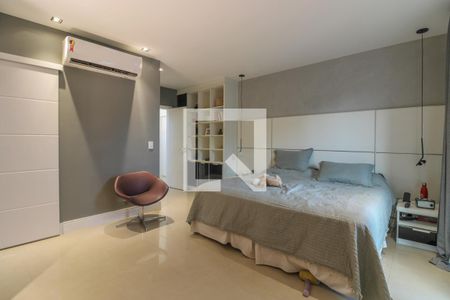 Casa de condomínio à venda com 600m², 5 quartos e 4 vagasSuíte 1 