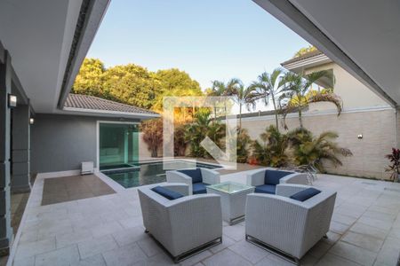 Casa de condomínio à venda com 600m², 5 quartos e 4 vagasÁrea Externa