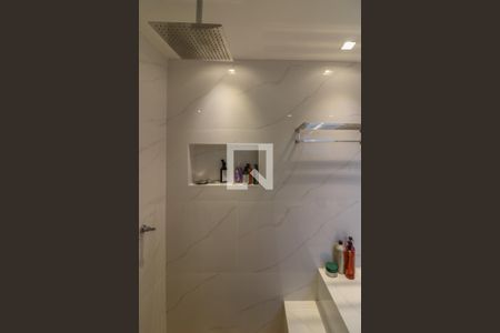 Casa de condomínio à venda com 600m², 5 quartos e 4 vagasBanheiro da Suíte 1