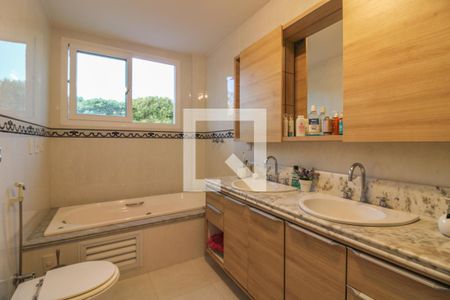 Casa de condomínio à venda com 600m², 5 quartos e 4 vagasBanheiro da Suíte 4