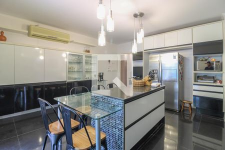 Casa de condomínio à venda com 600m², 5 quartos e 4 vagasCozinha