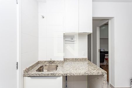 Sala/Cozinha de apartamento à venda com 2 quartos, 32m² em Parque Fongaro, São Paulo