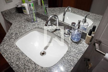 Apartamento à venda com 120m², 4 quartos e 2 vagasBanheiro social 1
