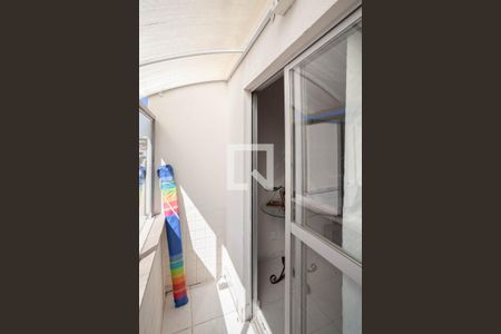 Apartamento à venda com 120m², 4 quartos e 2 vagasVaranda da sala 2