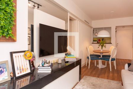 Sala de apartamento à venda com 3 quartos, 80m² em Boa Vista, Porto Alegre