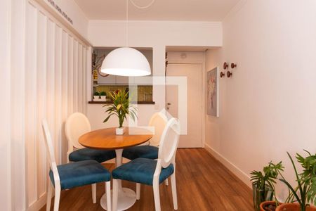 Sala de apartamento à venda com 3 quartos, 80m² em Boa Vista, Porto Alegre