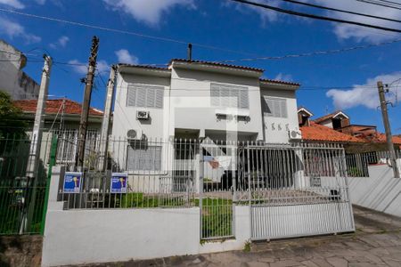 Casa à venda com 310m², 6 quartos e 6 vagasFachada