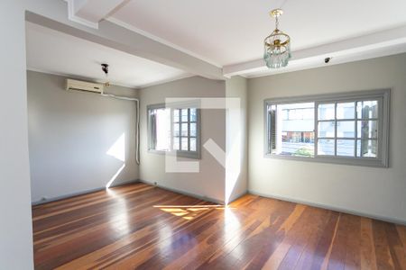 Sala de casa à venda com 6 quartos, 310m² em Jardim São Pedro, Porto Alegre