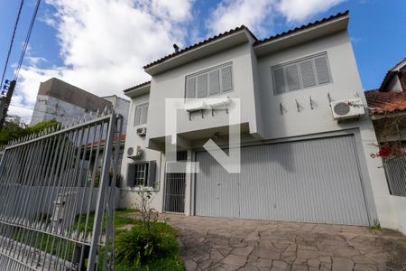 Casa à venda com 310m², 6 quartos e 6 vagasFachada