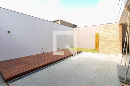 Casa à venda com 300m², 5 quartos e sem vagaPiscina