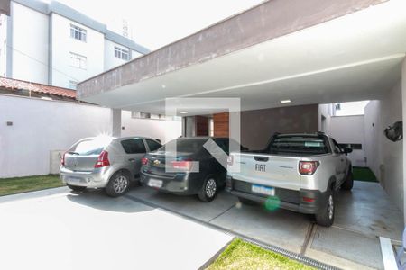 Casa à venda com 300m², 5 quartos e sem vagaGaragem