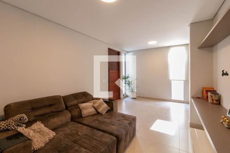 Sala de casa à venda com 5 quartos, 300m² em Carlos Prates, Belo Horizonte