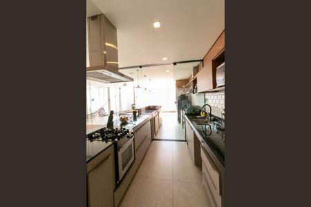 Espaço Gourmet de casa à venda com 5 quartos, 300m² em Carlos Prates, Belo Horizonte