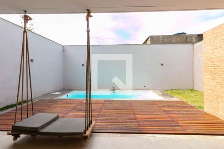 Casa à venda com 300m², 5 quartos e sem vagaPiscina