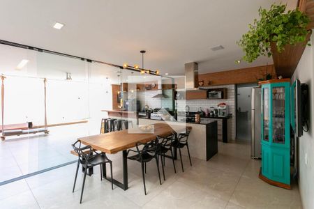 Espaço Gourmet de casa à venda com 5 quartos, 300m² em Carlos Prates, Belo Horizonte
