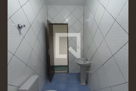 Casa à venda com 130m², 2 quartos e 1 vagaBanheiro piso térreo 