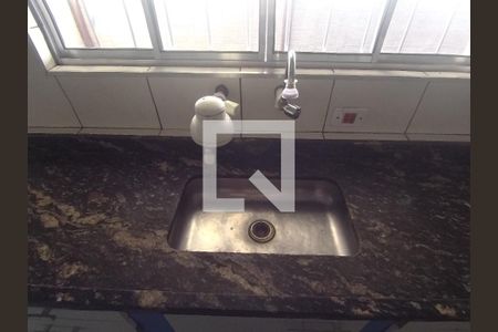 Casa à venda com 130m², 2 quartos e 1 vagaCozinha 
