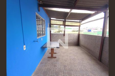 Casa à venda com 130m², 2 quartos e 1 vagasacada fundos 