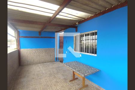 Casa à venda com 130m², 2 quartos e 1 vagasacada fundos 