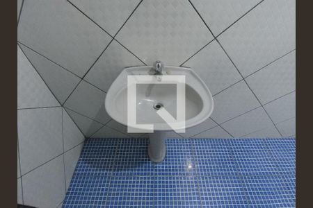 Casa à venda com 130m², 2 quartos e 1 vagaBanheiro piso térreo 