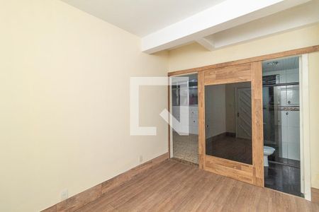 Casa à venda com 180m², 3 quartos e 6 vagasSala casa 2
