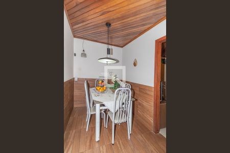 Casa à venda com 180m², 3 quartos e 6 vagasSala de Jantar casa 1