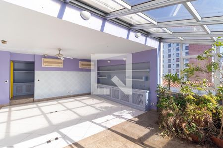 Apartamento à venda com 235m², 2 quartos e 2 vagas Apartamento à venda com 235m², 2 quartos e 2 vagasVaranda Sala na Cobertura