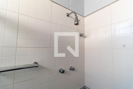 Apartamento à venda com 235m², 2 quartos e 2 vagas Apartamento à venda com 235m², 2 quartos e 2 vagasBanheiro da Suíte 2