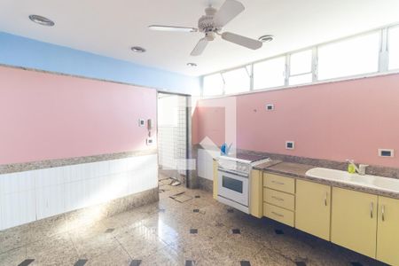 Apartamento à venda com 235m², 2 quartos e 2 vagas Apartamento à venda com 235m², 2 quartos e 2 vagasCozinha