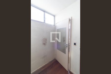 Apartamento à venda com 235m², 2 quartos e 2 vagas Apartamento à venda com 235m², 2 quartos e 2 vagasQuarto de Serviço