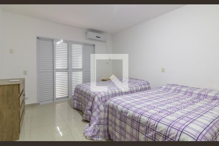 Casa de condomínio à venda com 200m², 5 quartos e 4 vagasSuíte 2