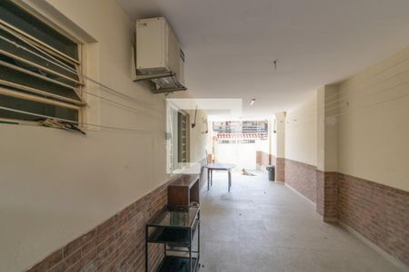 Casa de condomínio à venda com 200m², 5 quartos e 4 vagasÁrea externa