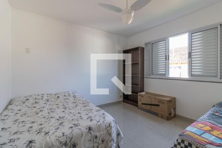 Casa de condomínio à venda com 200m², 5 quartos e 4 vagasQuarto 1